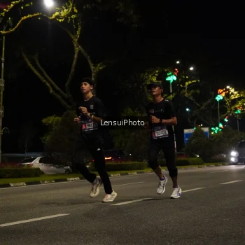 Runner Photo 3795742