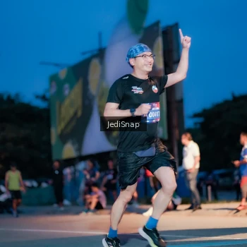 Runner Photo 3795743