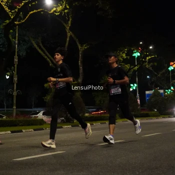 Runner Photo 3795751