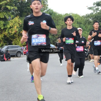 Runner Photo 3795790