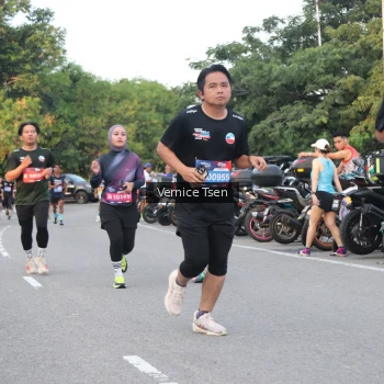 Runner Photo 3795908