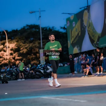 Runner Photo 3795946