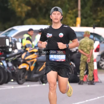 Runner Photo 3796018