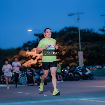 Runner Photo 3796022