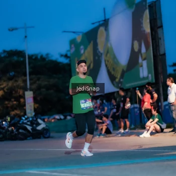 Runner Photo 3796025