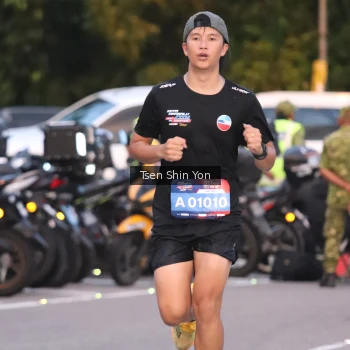 Runner Photo 3796040