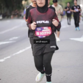 Runner Photo 3796046