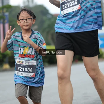 Runner Photo 3796058