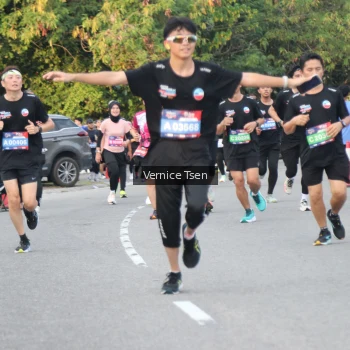 Runner Photo 3796076