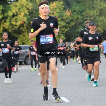 Runner Photo 3796139