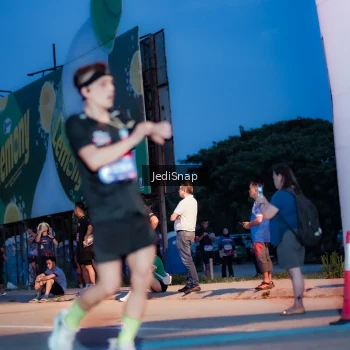 Runner Photo 3796175