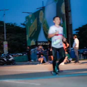 Runner Photo 3796183