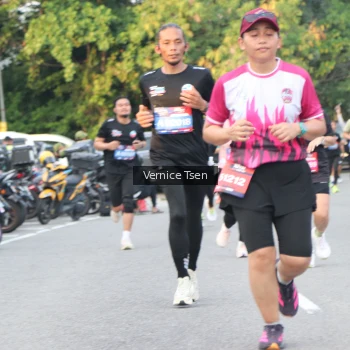 Runner Photo 3796208