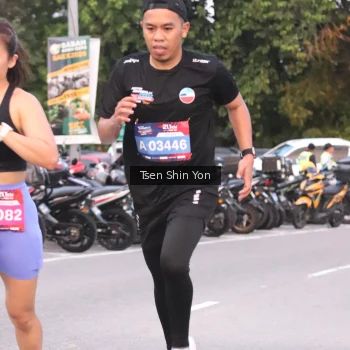 Runner Photo 3796331