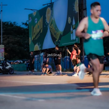 Runner Photo 3796409