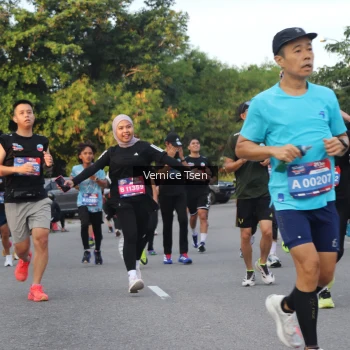 Runner Photo 3796410