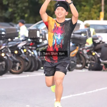 Runner Photo 3796457