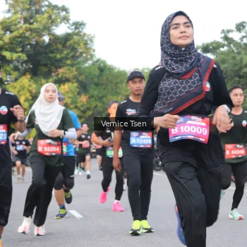 Runner Photo 3796474