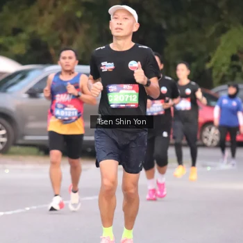 Runner Photo 3796478