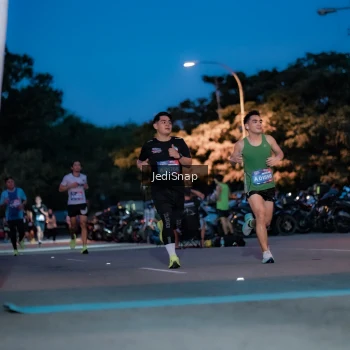 Runner Photo 3796491