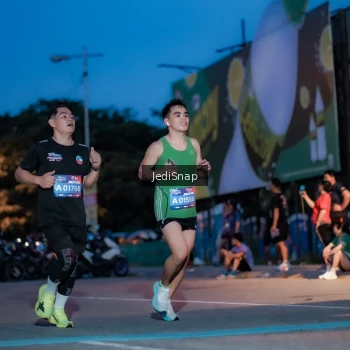 Runner Photo 3796512