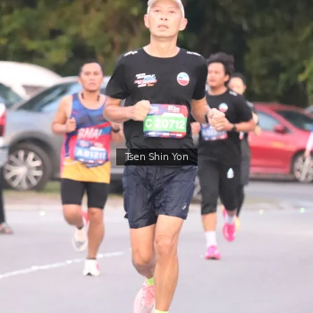 Runner Photo 3796561