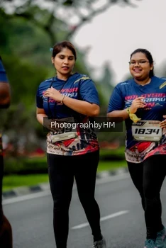 Runner Photo 3796573