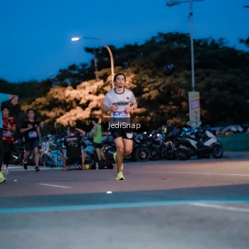 Runner Photo 3796581
