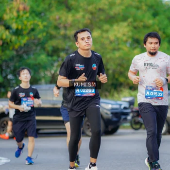 Runner Photo 3796593