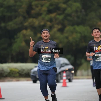 Runner Photo 3796610