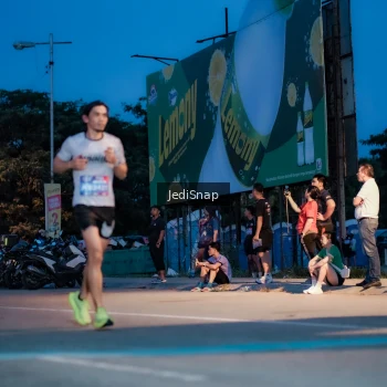 Runner Photo 3796613