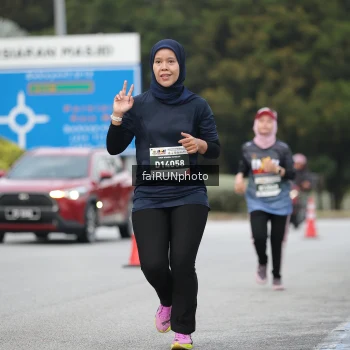 Runner Photo 3796617