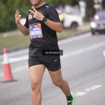 Runner Photo 3796626