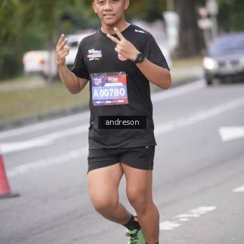 Runner Photo 3796633