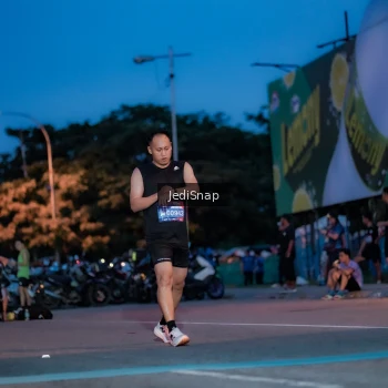 Runner Photo 3796635