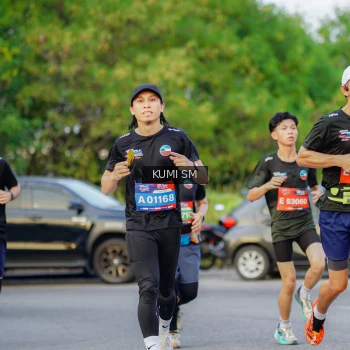 Runner Photo 3796645