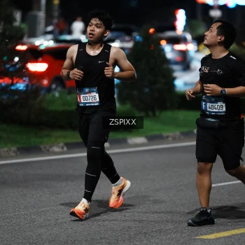 Runner Photo 3796649