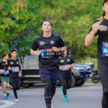 Runner Photo 3796655