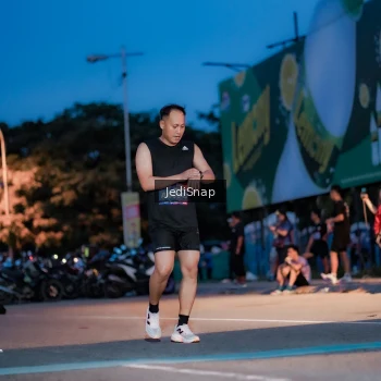 Runner Photo 3796660