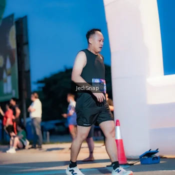 Runner Photo 3796665