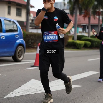 Runner Photo 3796666