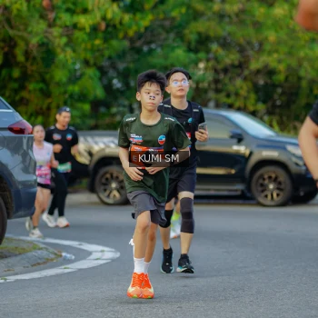 Runner Photo 3796676
