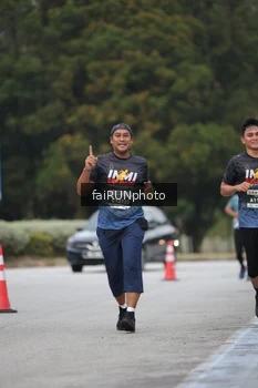 Runner Photo 3796704