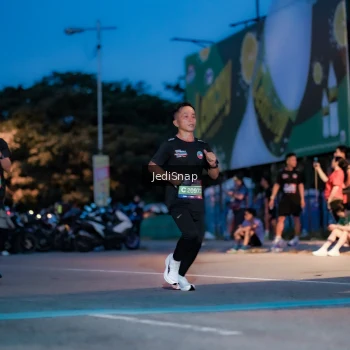 Runner Photo 3796741