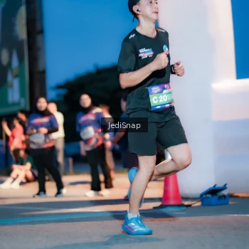 Runner Photo 3796767