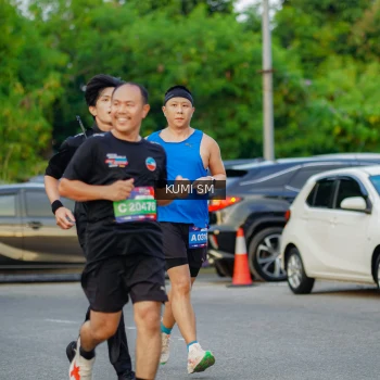 Runner Photo 3796773