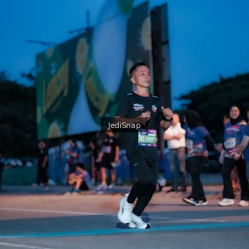 Runner Photo 3796774