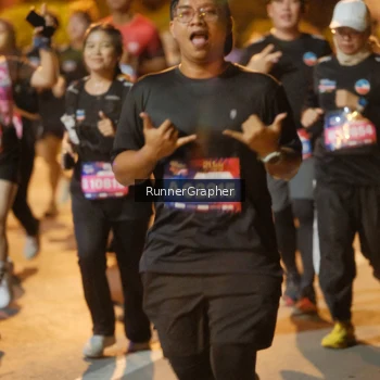 Runner Photo 3796810