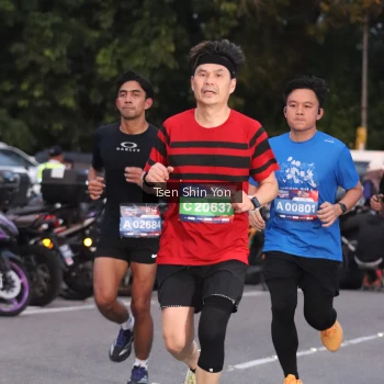 Runner Photo 3796837