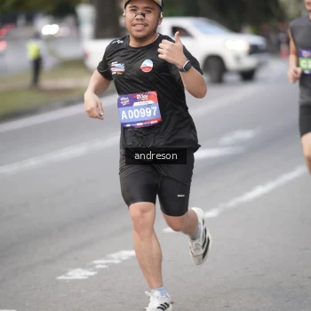 Runner Photo 3796841